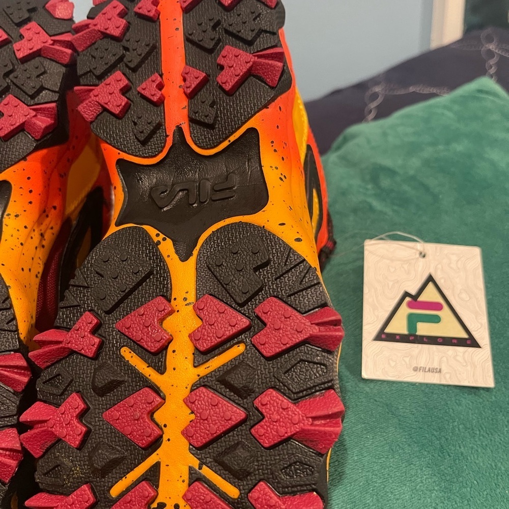 Fila Red and Orange Sneakers Dynamic Design - Picture 6 of 8